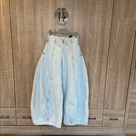 Zara Collection High Waisted Balloon Denim Jeans - Picture 8 of 16